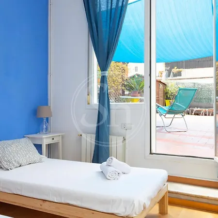 Con Terraza En Poble Sec